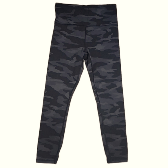 Athleta Pants - Athleta black camo leggings size S